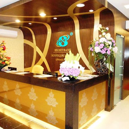 Eight Days Boutique Hotel - Mount Austin Джохор-Бару Экстерьер фото