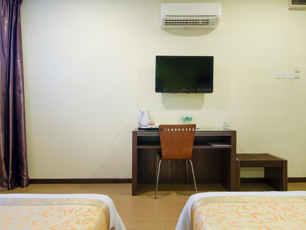 Eight Days Boutique Hotel - Mount Austin Джохор-Бару Экстерьер фото